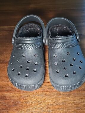 Crocs Unisex Clogs Black Faux Fur Lined Slip On Shoes Mens 5 Women 7